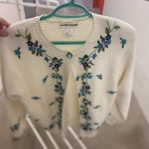 Alfred Dunner vintage embroidered cardigan